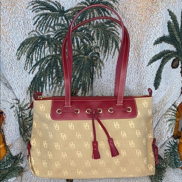 Dooney & Bourke 👜 Tote🤎 - Picture 1 of 9